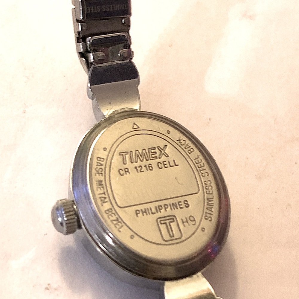 $10 Minimum Bundle- Vintage 80s Timex Quartz Watc… - image 5